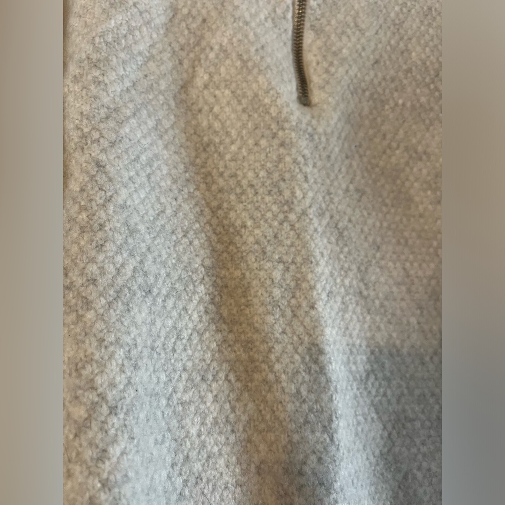 Sweater - Picture 2 of 5